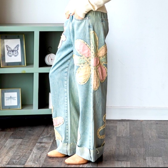 OLI AND HALI " The Garden " Wide Leg Flower Patchwork Jeans size Small - Picture 3 of 5